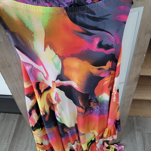 Summer dress - Picture 2 of 3